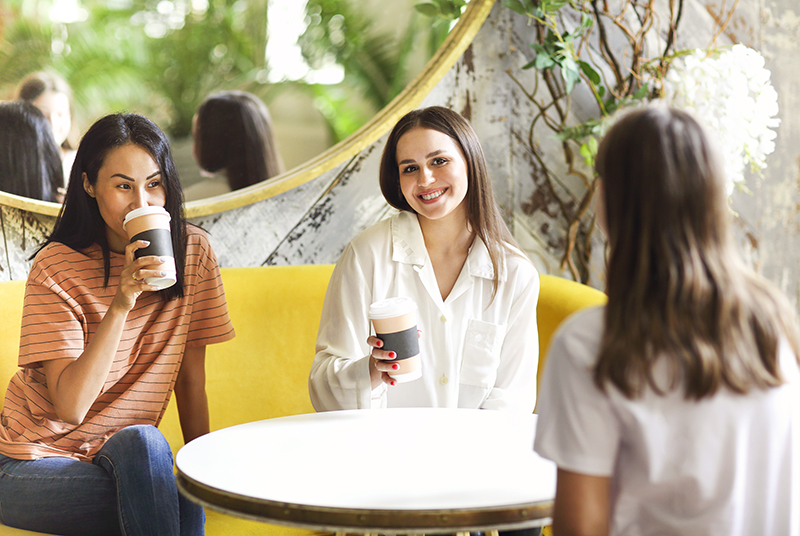 Why do coffee shops like to use paper cups to hold coffee?